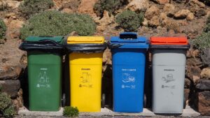 Вывоз строительного мусора с грузчиками в Биорках